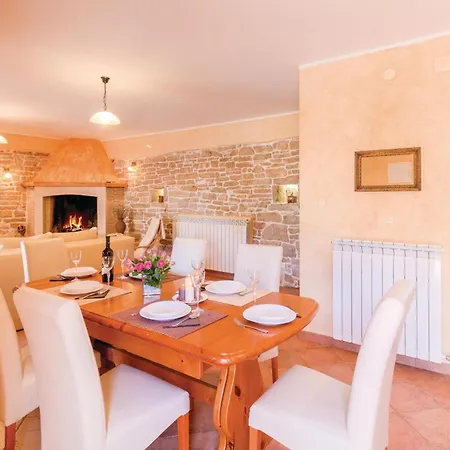 Three-bedroom In Pazin
