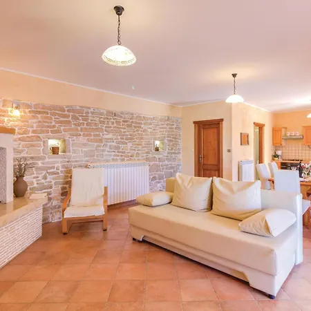 Lovely In With Wifi Holiday home
